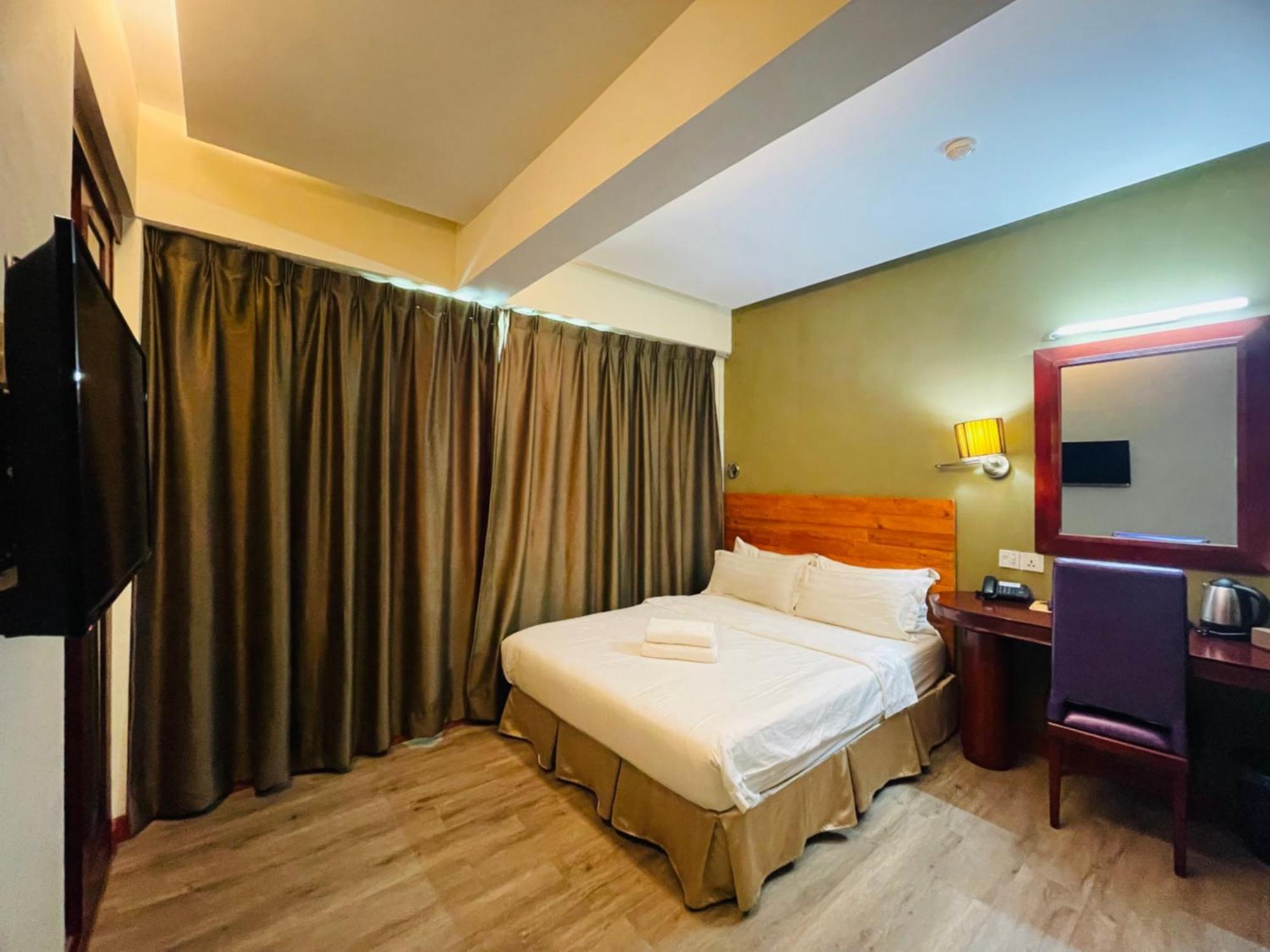 Celyn Hotel